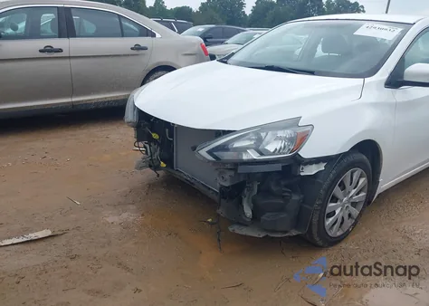 2016 Nissan Sentra Fe+ S z USA, uszkodzony, nr VIN 3N1AB7AP3GY249835